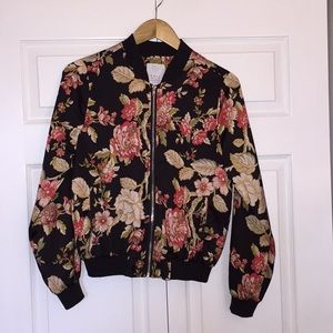 Tilly’s bomber jacket size M